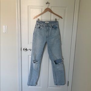 Abercrombie & Fitch Ultra High Rise 90’s Straight Jean
